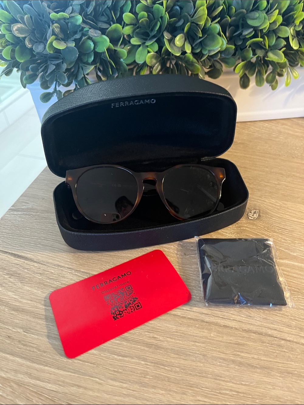 Salvatore Ferragamo Brown Tortoiseshell Round Sunglasses